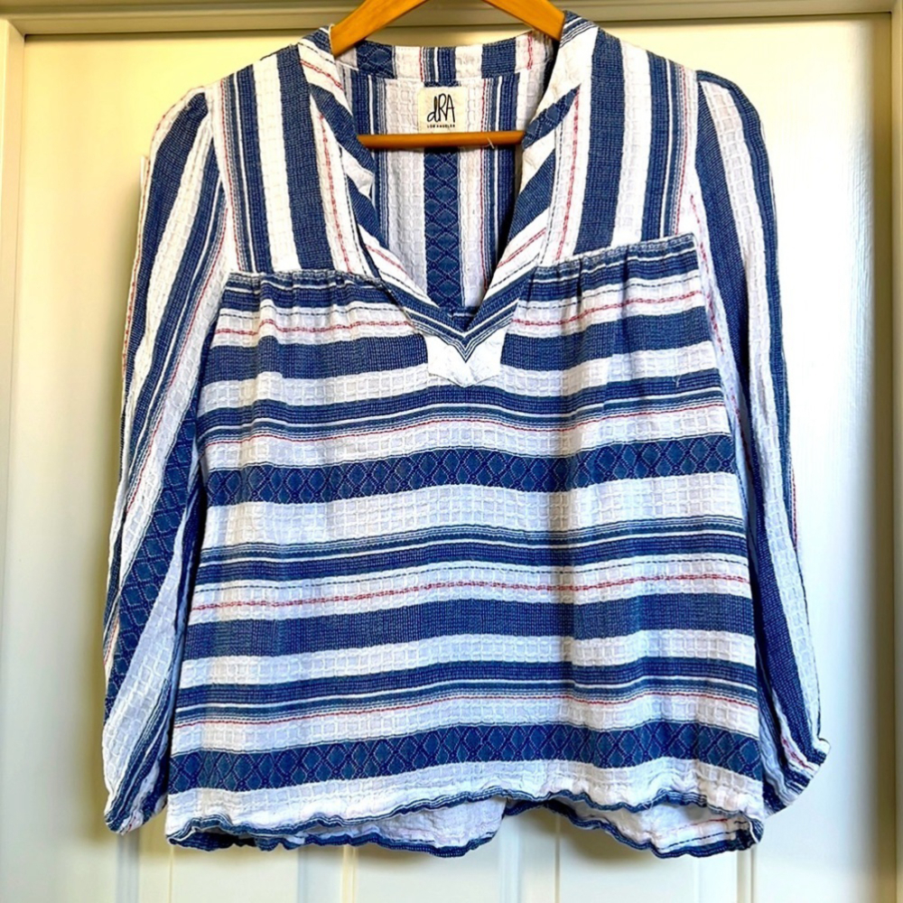 NWOT dRA by Anthropology 3/4 sleeve swing top. Size Small